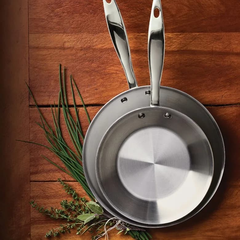 Heritage steel cookware
